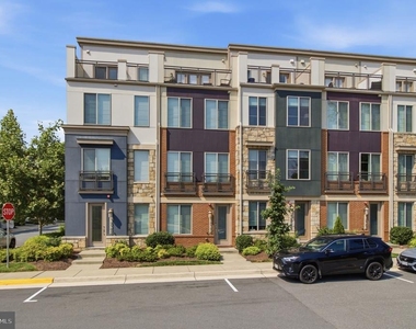 14566 Lake Vista Drive - Photo Thumbnail 1