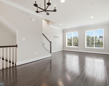 14566 Lake Vista Drive - Photo Thumbnail 6
