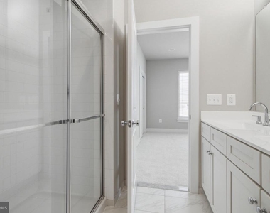 14566 Lake Vista Drive - Photo Thumbnail 21