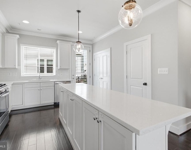 14566 Lake Vista Drive - Photo Thumbnail 8