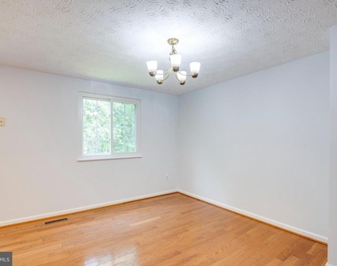 1604 Barnstead Drive - Photo Thumbnail 8