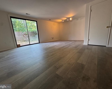 5808 Jacksons Oak Court - Photo Thumbnail 12