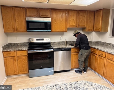 5808 Jacksons Oak Court - Photo Thumbnail 9