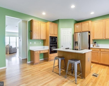 6503 Waldo Court - Photo Thumbnail 3
