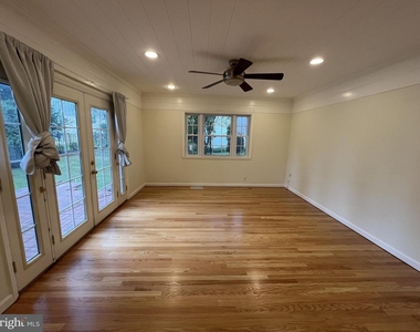 6301 Evermay Drive - Photo Thumbnail 8