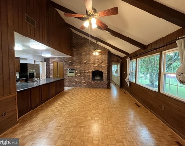 6301 Evermay Drive - Photo Thumbnail 6
