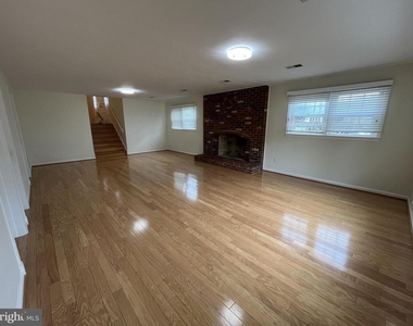 6301 Evermay Drive - Photo Thumbnail 15