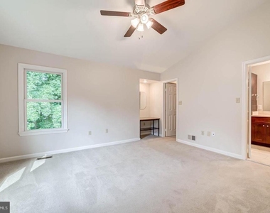 7208 Burton Hill Court - Photo Thumbnail 13