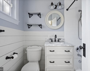 1635 Ripon Place - Photo Thumbnail 15