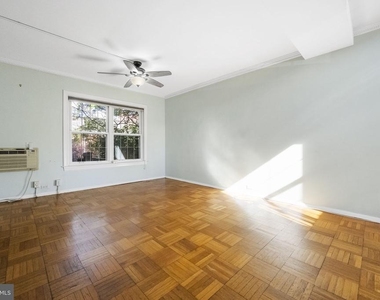 1635 Ripon Place - Photo Thumbnail 4