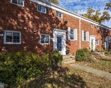 1635 Ripon Place - Photo Thumbnail 1