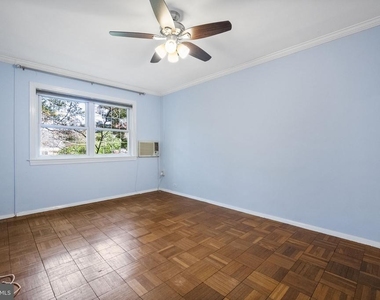 1635 Ripon Place - Photo Thumbnail 13