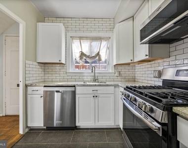 1635 Ripon Place - Photo Thumbnail 8