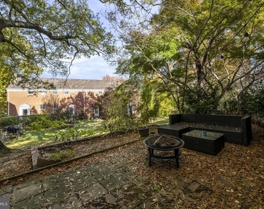 1635 Ripon Place - Photo Thumbnail 19