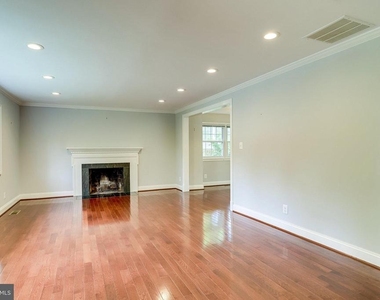3936 N Upland Street - Photo Thumbnail 7