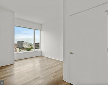 569 N 5th Street - Photo Thumbnail 9