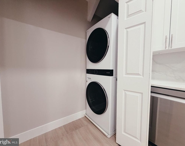 2720 W Thompson Street - Photo Thumbnail 2