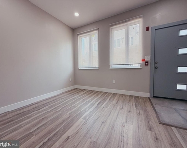 2720 W Thompson Street - Photo Thumbnail 5