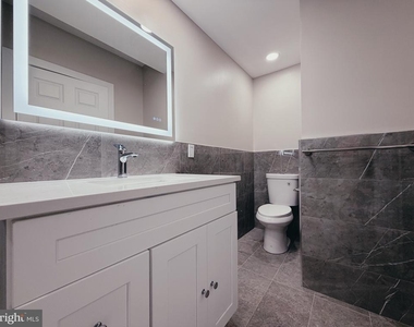 2720 W Thompson Street - Photo Thumbnail 5