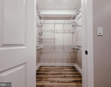 2720 W Thompson Street - Photo Thumbnail 6