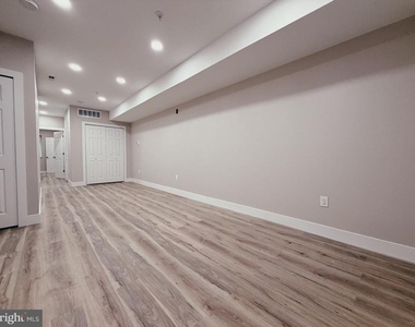 2720 W Thompson Street - Photo Thumbnail 1