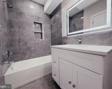 2720 W Thompson Street - Photo Thumbnail 4