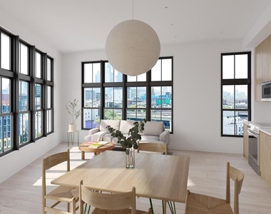 945 Frankford Ave - Photo Thumbnail 12