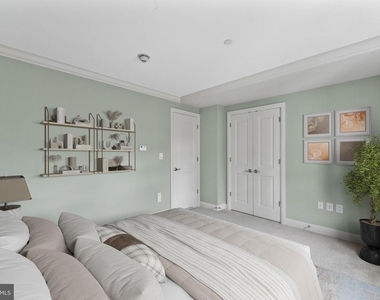 1701 Locust Street - Photo Thumbnail 11