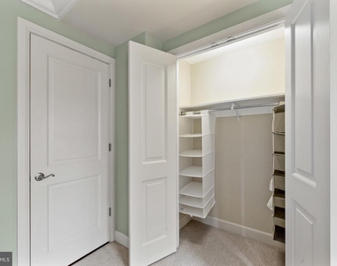 1701 Locust Street - Photo Thumbnail 12