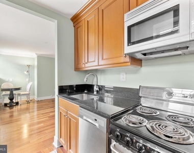 1701 Locust Street - Photo Thumbnail 8