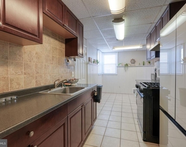 32 Bonsall Avenue - Photo Thumbnail 6