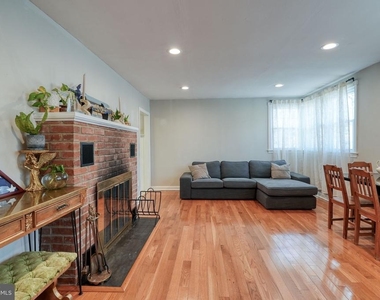 32 Bonsall Avenue - Photo Thumbnail 9