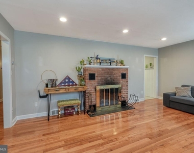 32 Bonsall Avenue - Photo Thumbnail 7