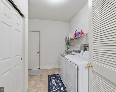 537 Riggs Avenue - Photo Thumbnail 9