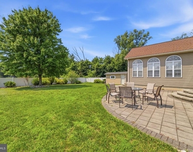 537 Riggs Avenue - Photo Thumbnail 31