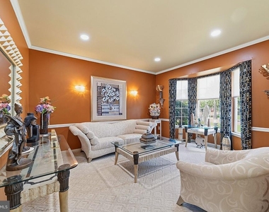 537 Riggs Avenue - Photo Thumbnail 15