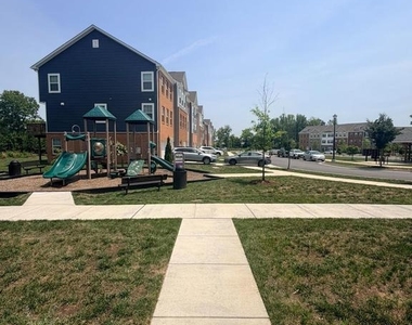 6504 Bullrush Court - Photo Thumbnail 26