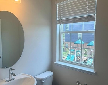 6504 Bullrush Court - Photo Thumbnail 13