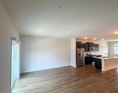 6504 Bullrush Court - Photo Thumbnail 4
