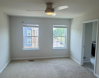 6504 Bullrush Court - Photo Thumbnail 16