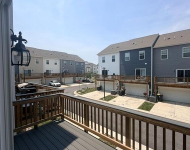 6504 Bullrush Court - Photo Thumbnail 32