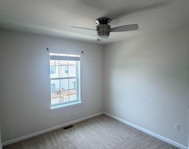 6504 Bullrush Court - Photo Thumbnail 30
