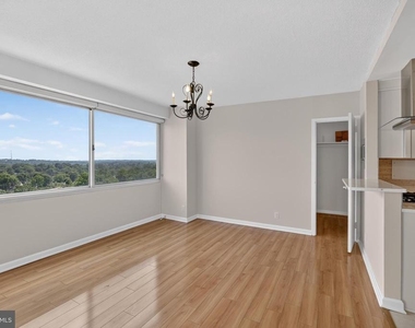 4515 Willard Avenue - Photo Thumbnail 8