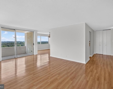 4515 Willard Avenue - Photo Thumbnail 13