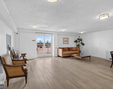 4515 Willard Avenue - Photo Thumbnail 27