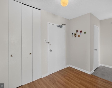 4515 Willard Avenue - Photo Thumbnail 6