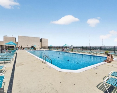 4515 Willard Avenue - Photo Thumbnail 33