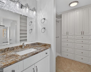4515 Willard Avenue - Photo Thumbnail 22