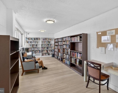 4515 Willard Avenue - Photo Thumbnail 36