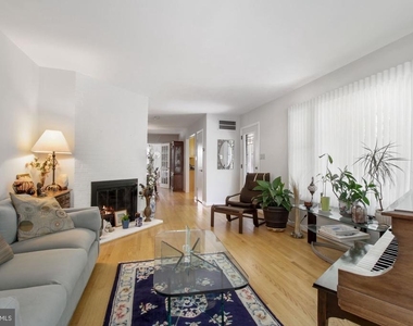 9504 Wadsworth Drive - Photo Thumbnail 6